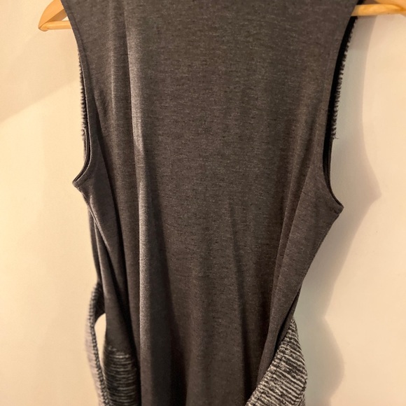 Linea Domani Women's Gray Sleeveless Jacket/Vest M - Picture 9 of 11